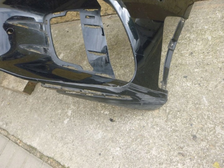 MERCEDES C CLASSE DANS 205 AMG LIFT PARE-CHOCS AVANT
