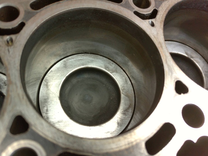 BLOC PISTONS ARBRE VW CADDY IV AUDI SKODA YETI SEAT 2.0 TDI DFS 04L023C V530