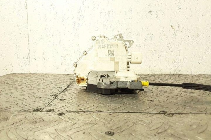 SERRURE DROITS AVANT PORTES AUDI TT (8J3) 8J2837016 2.0L DIESEL 125KW