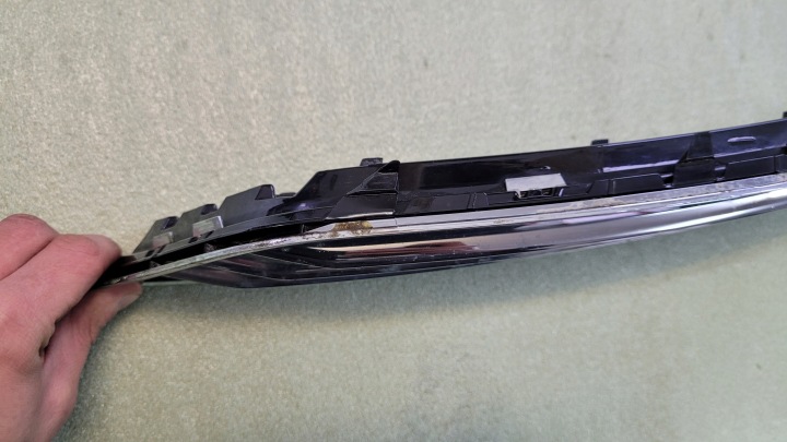 AUDI A8 D4 GRILLE PARE-CHOCS GAUCHE AVANT 4H0807679D