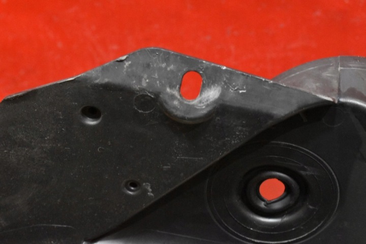 DOUBLURE DE PASSAGE DE ROUE EUROPE A2118300513 MERCEDES E-KLASA W211 LIFT 06-09