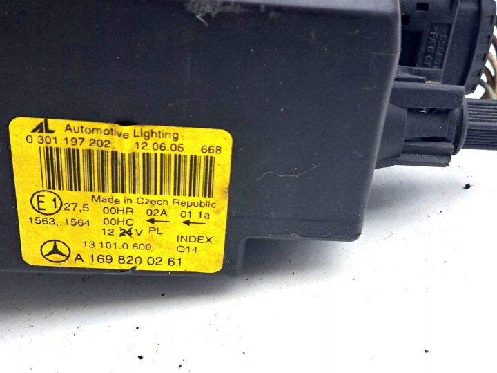 MERCEDES W169 PROJECTEUR DROIT A1698200261 (123)