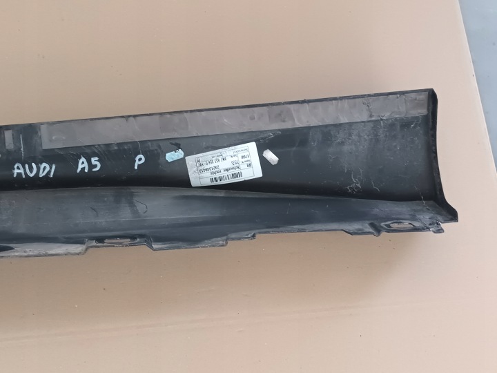 MOULURE SEUIL DROITE AUDI A5 II 8W SEUIL DROIT S-LINE