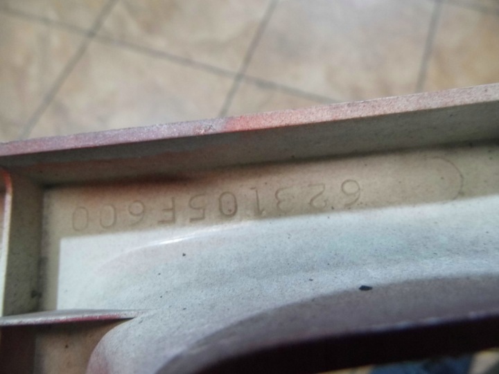 PRIMERA P10 GRILLE CALANDRE 623105F600