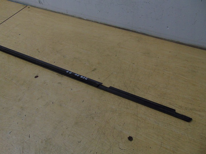 MOULURE RACLOIR DROIT AVANT PEUGEOT 508 1 9671943780