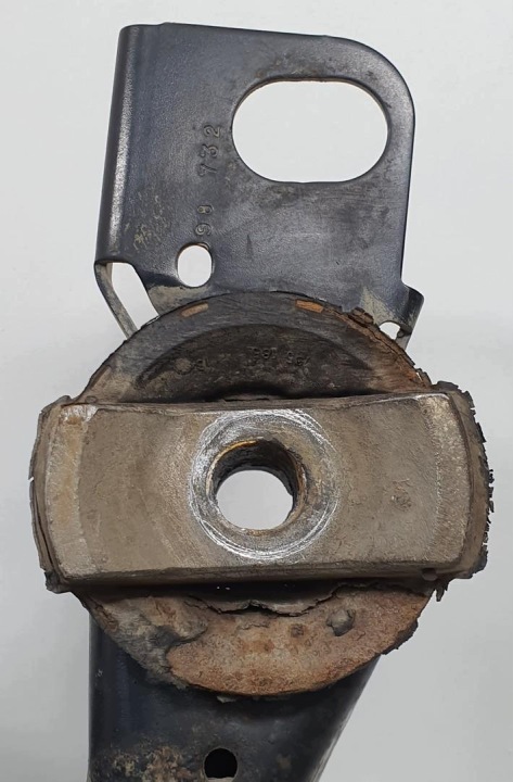 CHÂSSIS CHÂSSIS POUTRE TRAVERSE AVANT MERCEDES GL X164