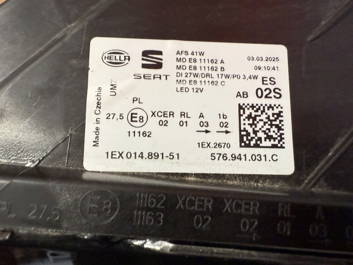 CUPRA SEAT ATECA LIFT PHARES LED 576941031C
