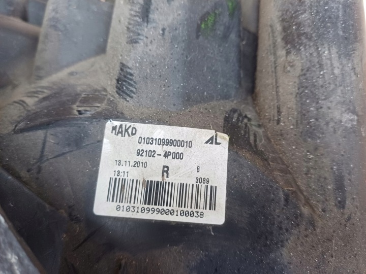 PHARE DROITE AVANT HYUNDAI I20 NR. 92102-4P000 08-12R.