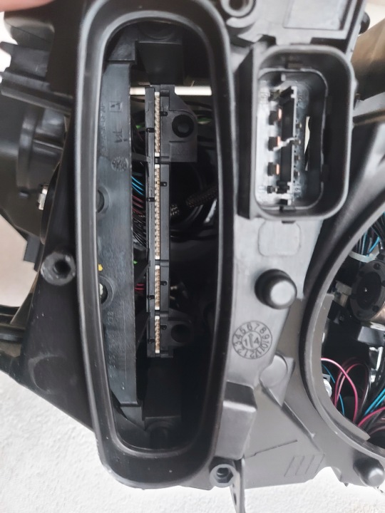 PHARE PROJECTEUR BMW F32 F33 F36 XÉNON DIRECTIONNELLE DYNAMIC DROITE EUROPE