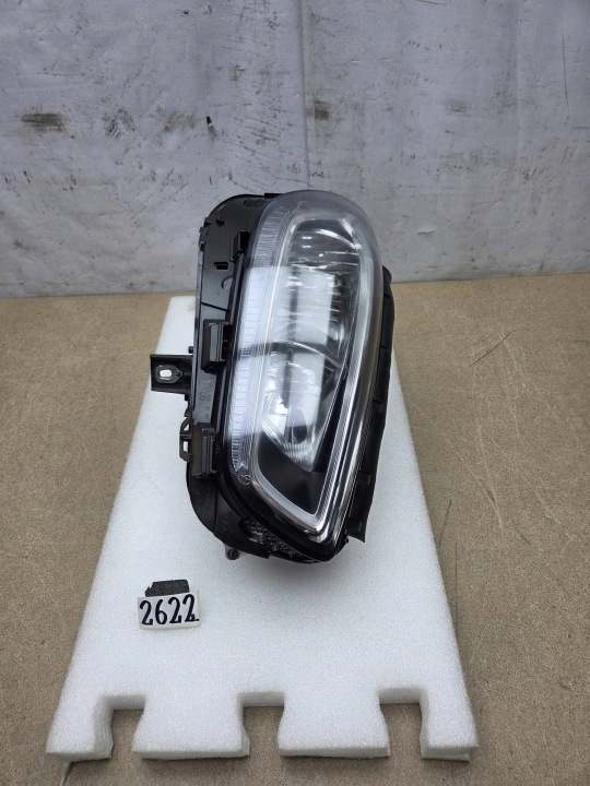 PROJECTEUR AVANT CÔTÉ DROITE MERCEDES-BENZ B W247 A2479067600