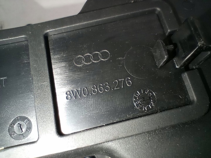 AUDI A4 S4 B9 8W PANNEAU CENTRAL CHÂSSIS POIGNÉE SUR GODET 8W0862533 EUROPE
