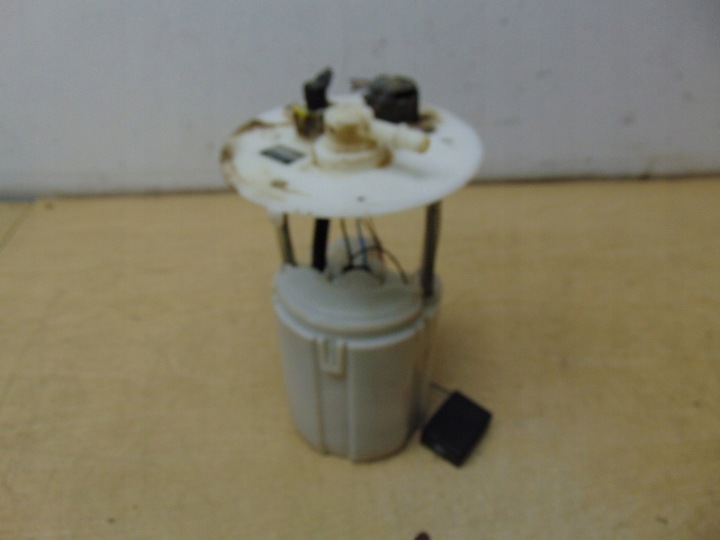 TOYOTA PRIUS II 1.5 VVTI 06 HAYON 5D POMPE CARBURANTS 77020-47040