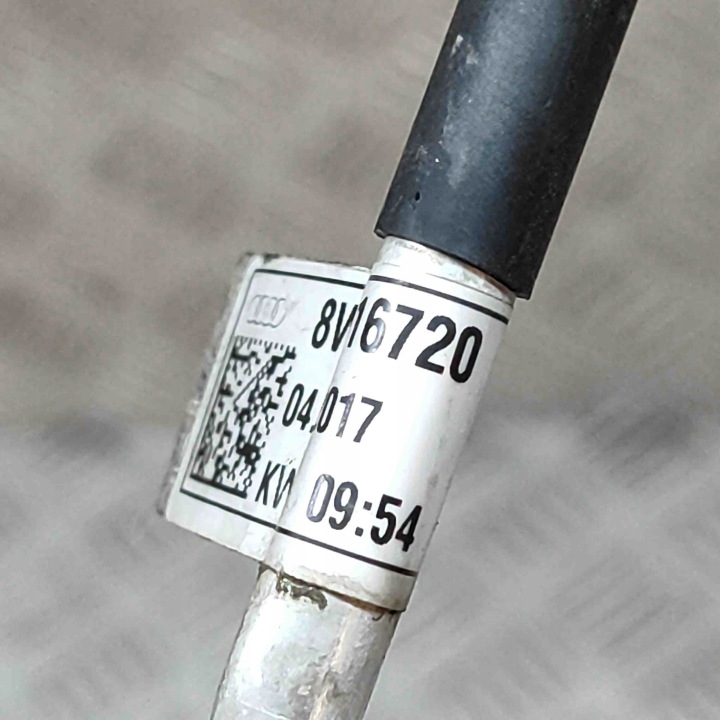 TUBES CLIMATISATION AUDI A4 AVANT (8W5, B9) 8W1816720 32106188 2.0L 140KW