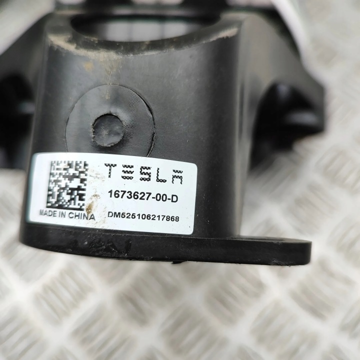 POIGNÉE SUPPORTS COMPRESSEUR CLIMATISATION TESLA MODÈLE 3 HIGLAND 166701400C