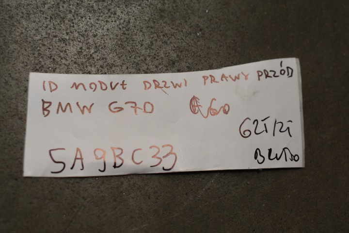 PARFAIT MODULE PORTES DROIT AVANT AVANT BMW G70 1