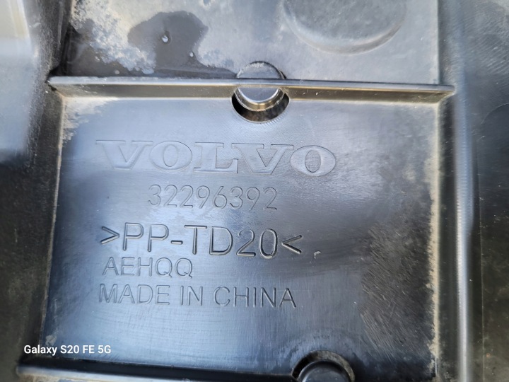 VOLVO XC60 XC 60 II LIFT R DESIGN 21- PARE-CHOCS AVANT AVANT 32296392
