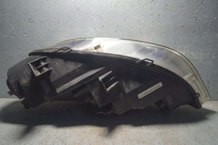 PHARE DROIT AVANT MG 6 (S1163)