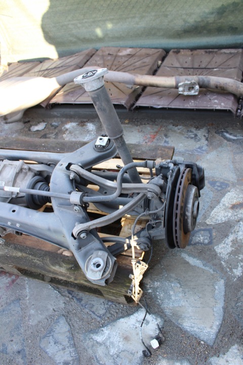 SUSPENSION ARRIÈRE MERCEDES W213 BERLINE 2133504307