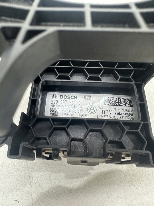 AUDI VW SKODA SEAT 3Q0907561B RADAR CAPTEUR ACC FIXATION RADAR 3Q0907704A