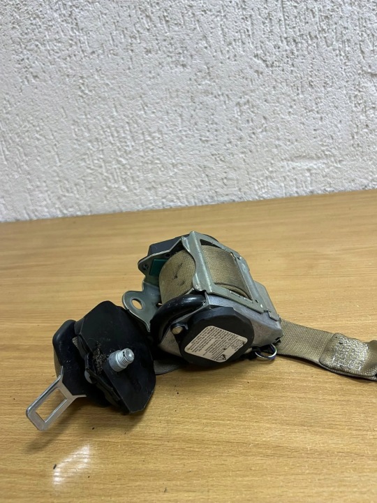 CEINTURE DE SÉCURITÉ AVANT GAUCHE MERCEDES-BENZ E (W211) D6897 3.2L DIESEL