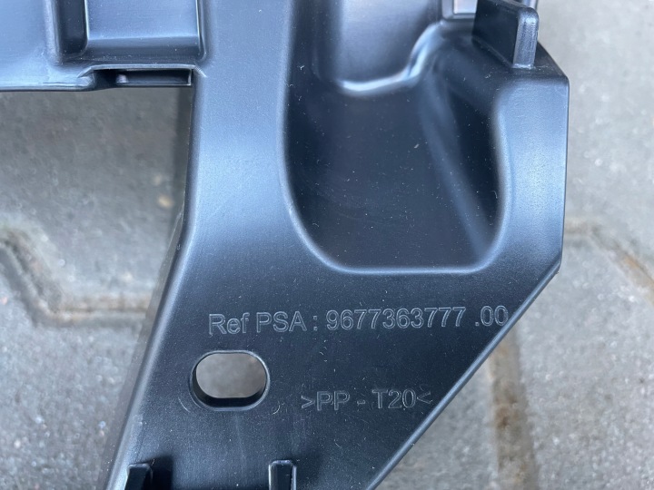 PEUGEOT 308 II T9 PANNEAU AVANT 9677363777