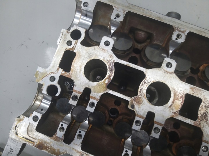 CULASSE MOTEUR 2.0 B ALT PASSAT B5 A4 B6 B7 130KM 06B103373AM 06B103127P