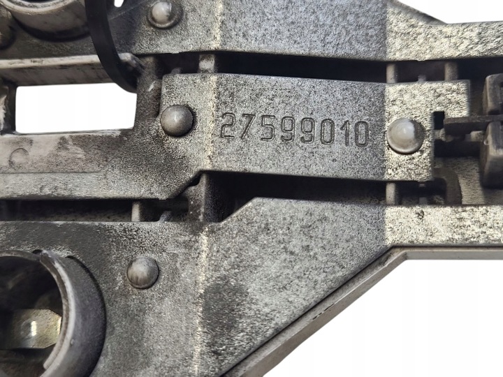 DOUILLE D'AMPOULE ARRIÈRE ARRIÈRE CÔTÉ GAUCHE SKODA OCTAVIA MK2 (1Z) 27599010
