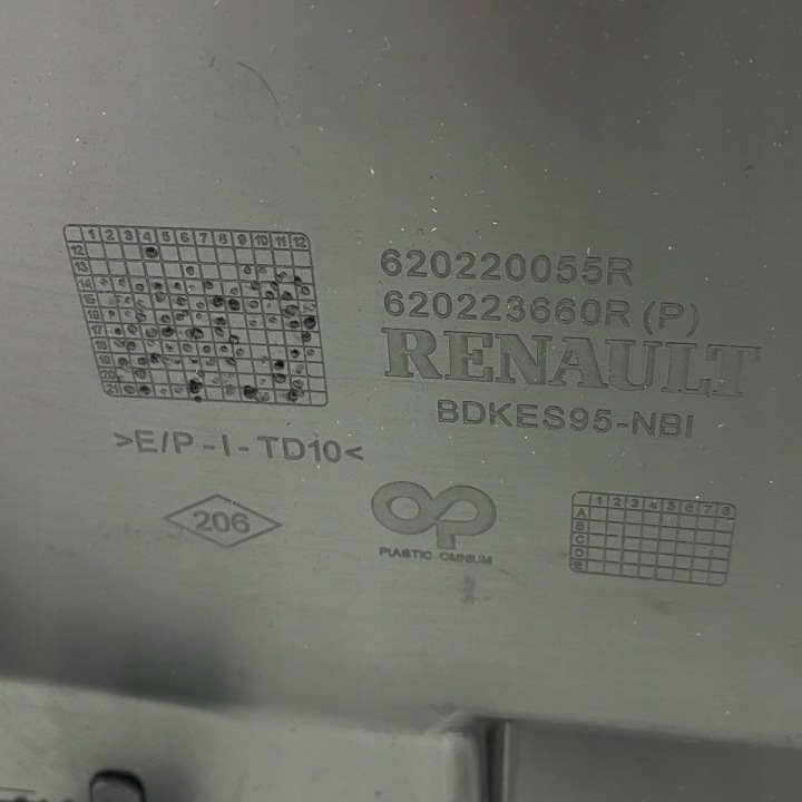 NEUF OE PARE-CHOCS AVANT RENAULT MEGANE III LIFT 620221121R