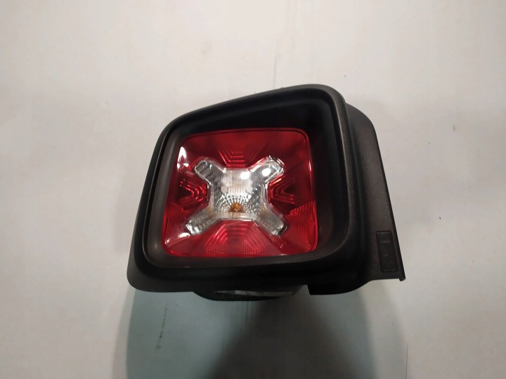 PHARE GAUCHE ARRIÈRE JEEP RENEGADE LIFT