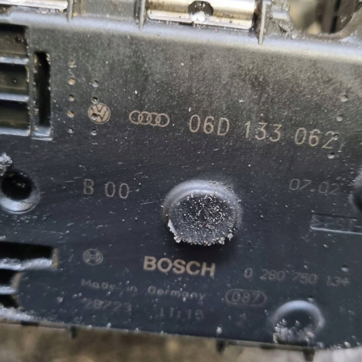 PAPILLON DES GAZ AUDI A4 B6 2.0 FSI AWA 06D133062 100% FONCTIONNEL