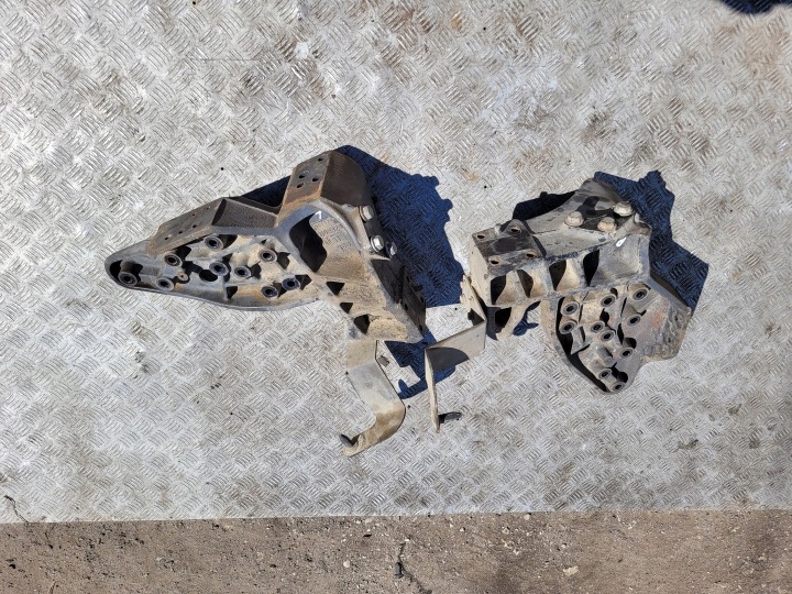SUPPORT CHÂSSIS AVANT RENFORCEMENT ODLEW VOLVO FE 6X2 D7E E-5