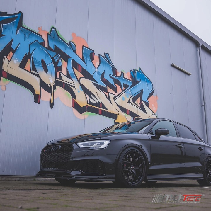 LLANTAS AUDI S3 RS3 A4 19 MOTEC ULTIMATE MCR4 NEGRAS 