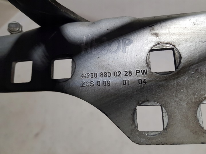 CHARNIÈRE CAPOTS DROIT MERCEDES SL R230 W230 2308800228