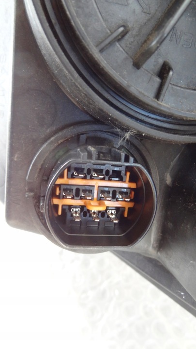 HYUNDAI IX20 PHARE DROIT AVANT EUROPE 10-15 COMPLÈTE