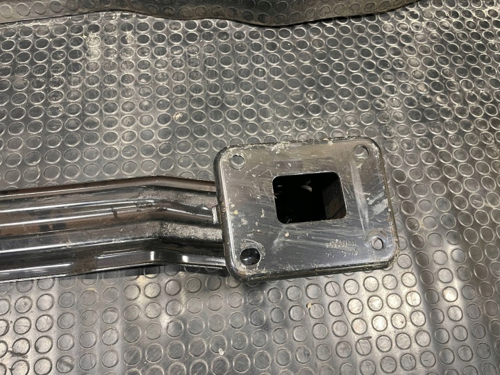 FORD KUGA MK3 III 19- POUTRE RENFORCEMENT PARE-CHOCS ARRIÈRE ARRIÈRE