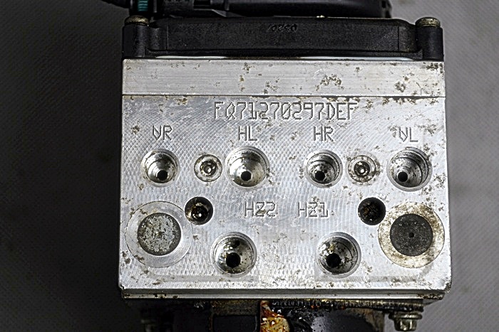 VW POMPE ABS 3AA614109AB 3C0614109
