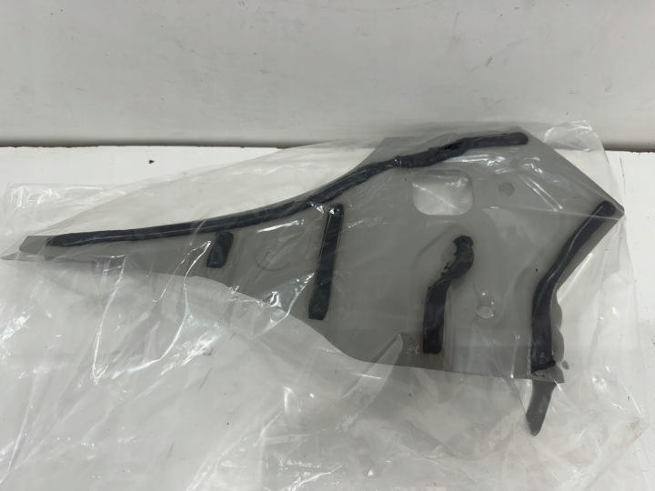 KIA CEED III 18- SUPPORT FIXATION GARDE-BOUE AVANT GAUCHE NOUVEAU OE