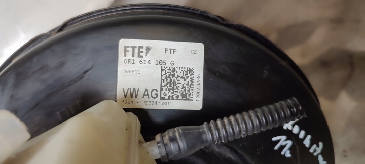 ROOMSTER RESTYLAGE FABIA II 11R 1,2 TSI SERVO POMPE ZBIORNICZ FREIN 6R1614105G