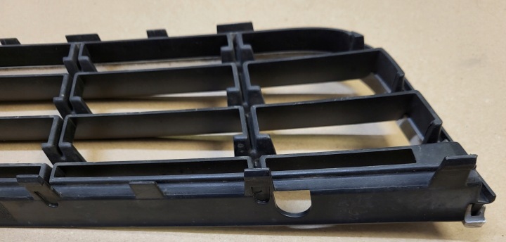 CALANDRE GRILLE GRILLE CENTRALE PARE-CHOCS AVANT VW PASSAT B6 3C0 OE
