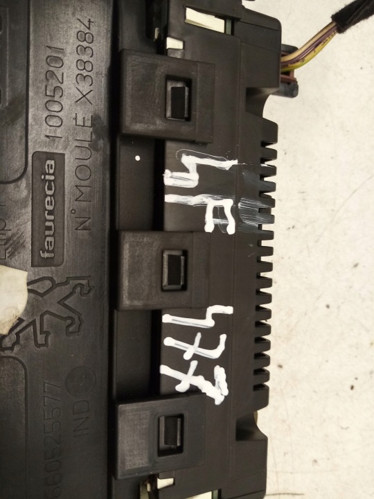 MONITEUR ÉCRAN PEUGEOT 207 CITROEN C3 9664483980 EUROPE