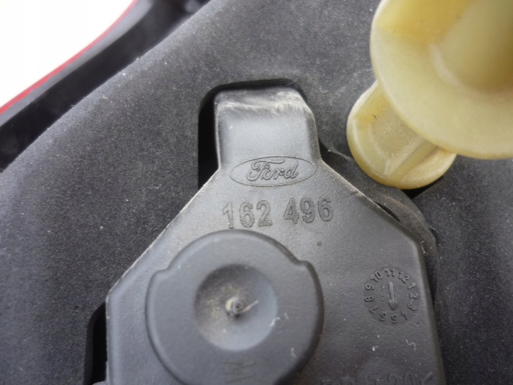 PHARE DROIT ARRIÈRE DANS AILE FORD GALAXY II MK3 06-10 EN BON ÉTAT