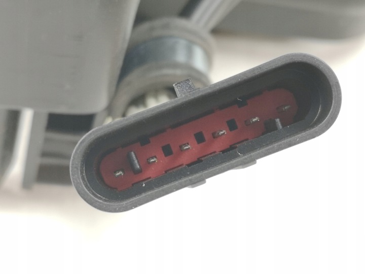 PHARE DROIT AVANT IVECO EUROCARGO I III ..-2015 MAGNETI LPE231 500340503