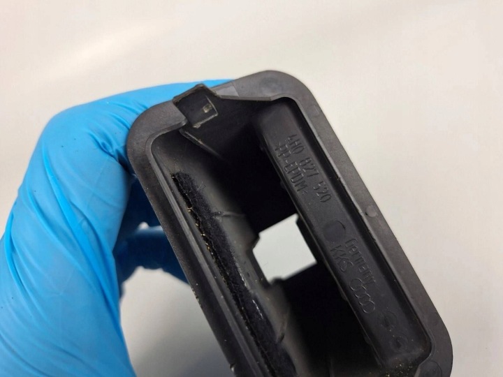 AUDI A3 S3 8V 2015 PROTECTION BARRE TRANSVERSALE SERRURE COUVERCLES DE COFFRE ARRIÈRE