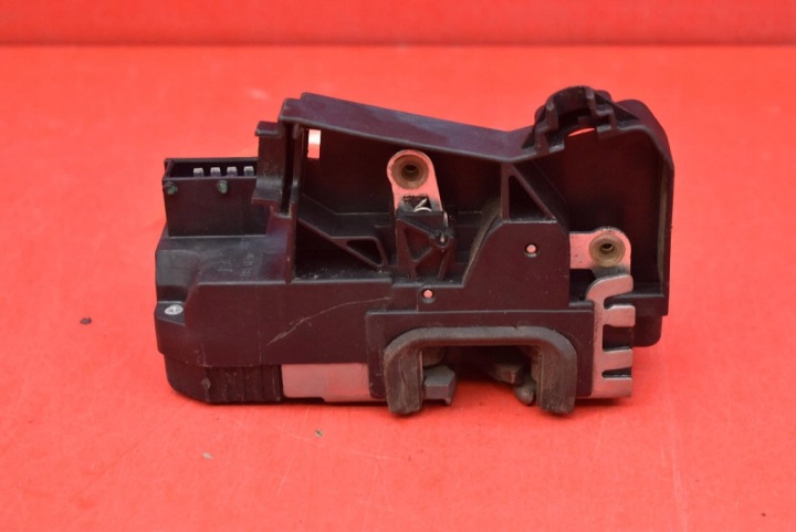 SERRURE DE PORTE GAUCHE AVANT AVANT EUROPE 13154791GE OPEL MERIVA A 02-06