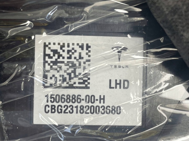 TESLA OE 1506886-00-H 1100619-00-C MODÈLE Y PROTECTION MONTANTS PORTES CAMÉRA DROITE