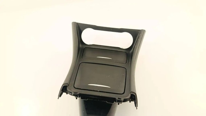 CENDRIER MERCEDES-BENZ A (W176) A1766800471 2.0L GASOLINE 155KW 2014