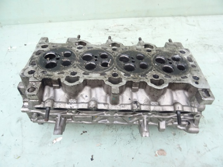 CULASSE MOTEUR HYUNDAI 22111-2A260