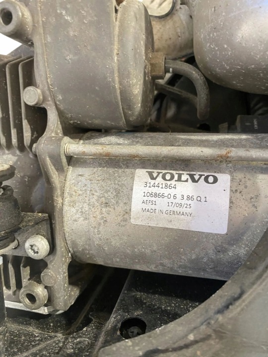 VOLVO XC90 2018 COMPRESSEUR SUSPENSIONS ARRIÈRE PNEUMATIQUE