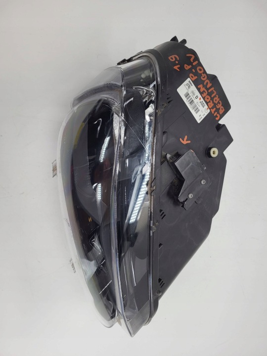 CITROEN BERLINGO MULTISPACE 3 III 18-23 PHARE DROIT AVANT 9816825080