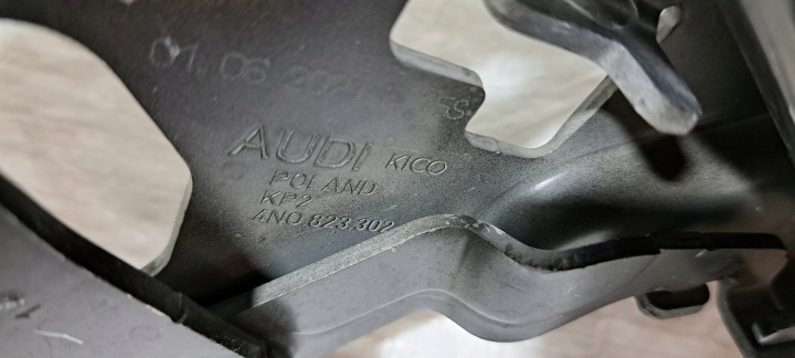 AUDI A8 D5 CHARNIÈRE CAPOTS DROIT AVANT 4N0823302